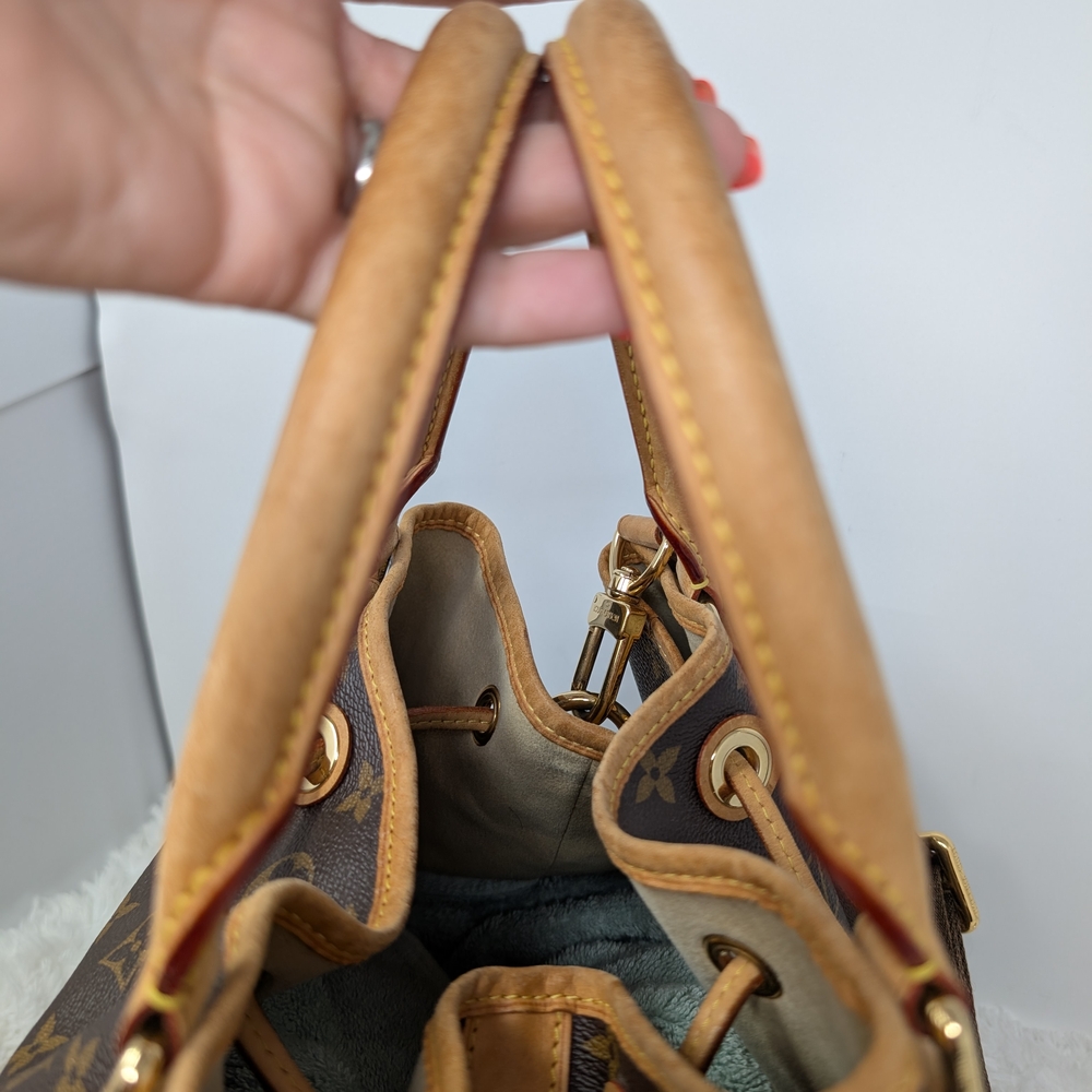 Louis Vuitton Brown and Tan Monogram Bag - Picture 12 of 12